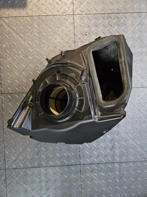 Audi S4/ S5 OEM Air Filter Housing  /Cold Air Intake         8W0  133 835 B - Image 1 of 3