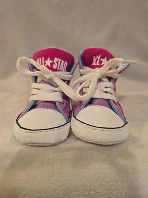Sapato Berço Baby Converse All Star Chuck Taylor First Star Top Alto Rosa/Roxo 3 - Imagem 1 de 4