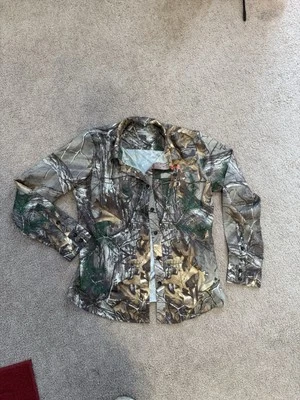 Under Armour Real Tree Camo Women's Medium Button Down long sleeve **RET: $79.00 - Image 1 of 4