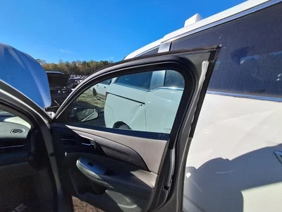 Used Front Right Door Interior Trim Panel fits: 2015 Chevrolet Malibu  Grade A Foto 1 de 4