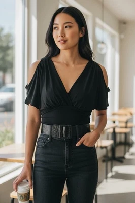 Camisa feminina preta vintage estilo Y2K comprimento túnica com cinto ombro frio M nova  - Imagem 1 de 4