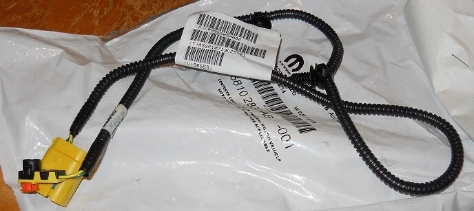 NOS 2011-13 Dodge Charger Challenger 2011-14 300 RH Power Seat Harness Connector - Imagem 1 de 1