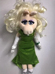 Disney Miss Piggy 20 Zoll grünes Kleid Dress Plüsch Disney Store Muppets Most Wanted - Bild 1 von 7