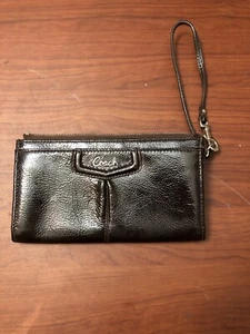 Vintage COACH Chocolate Brown Patent Leather Wristlet With Hang Tag - Picture 1 of 7