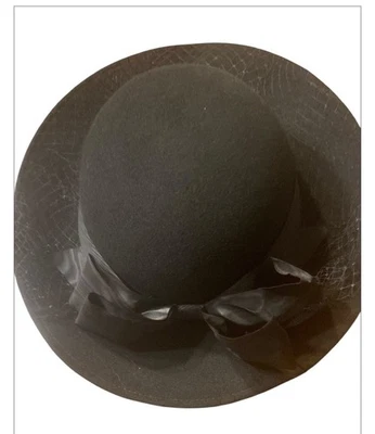 Geo w bollman 100% Wool Vintage Black Hat. With Bow & Netting - Image 1 of 4