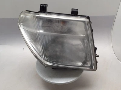 Faro delantero derecho Nissan Navara O/S 2005-2010 camioneta desconocida   Foto 1 de 4