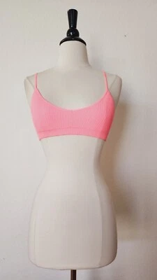 Bralette Urban Outfitters Nuevo Talla Pequeña XS Top Corto Rosa Brillante Encaje Acanalado Foto 1 de 3