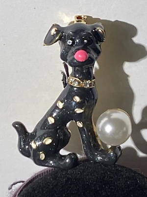 BETSEY JOHNSON PRECOCIOUS HOUND PUPPY BLACK/WHITE ENAMEL & PEARL BALL PIN - Image 1 of 4