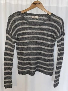 HOLLISTER GRAU WEISS GESTREIFTER STRICKPULLOVER DAMEN KLEIN GLITZERNDES SHIRT - Bild 1 von 3