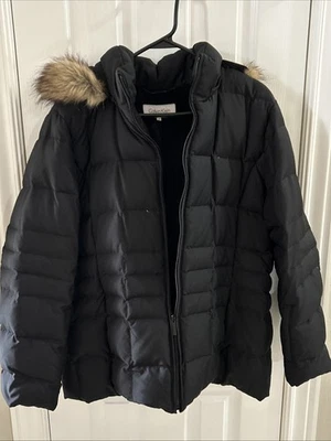 Chaqueta acolchada para mujer Calvin Klein Foto 1 de 3