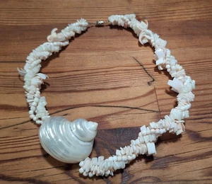 Vintage Grob Off Center Muschel Halskette Perlen Weiß Rosa Küste Oma Puka - Bild 1 von 9