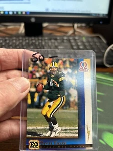 Brett Favre 1998 Pacific Omega EO PORTRAITS Insert Card #8 - Picture 1 of 2