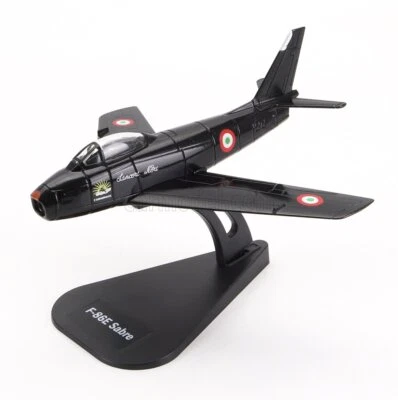 MODELLINO STATICO ITALERI F-86E SABRE AEREO MILITARE 1961 NERO SCALA 1/100 - Immagine 1 di 4
