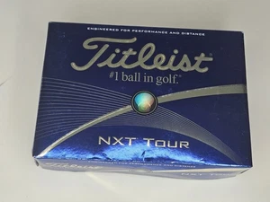 12 pelotas de golf Titleists NXT Tour NUEVAS - Imagen 1 de 3