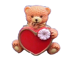 Broche grande de vacaciones PIN San Valentín vintage OSO PELUCHE CORAZÓN rojo rosa FLOR - Imagen 1 de 2