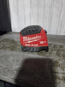 Cinta métrica de hoja ancha Milwaukee de 35 pies - Imagen 1 de 5