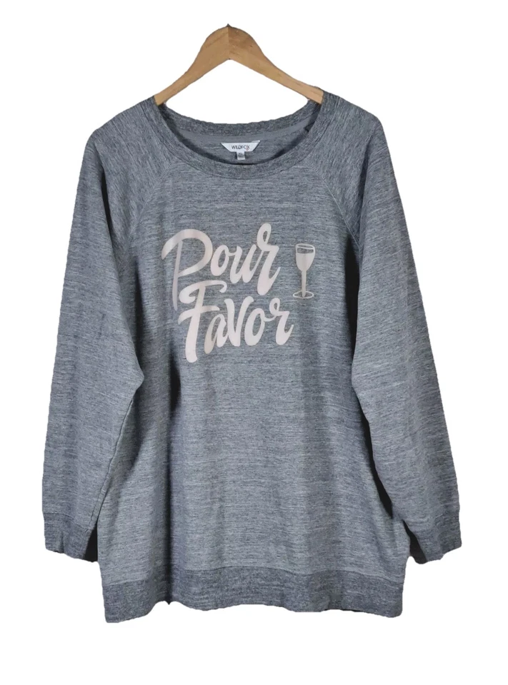 Moletom Wildfox Feminino Tamanho XL Cinza Despeje Favor Vinho Gráfico Pulôver Novo Aconchegante - Imagem 1 de 3