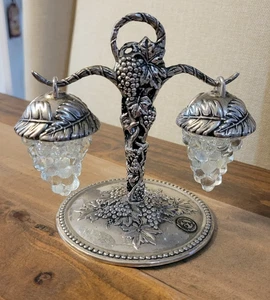 Salt & Pepper Shakers Godinger Silver Artisans Grapes And Vines Stand - Picture 1 of 5
