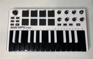 Akai Professional MPK Mini MK III 25-key MIDI Keyboard Controller White - Picture 1 of 6