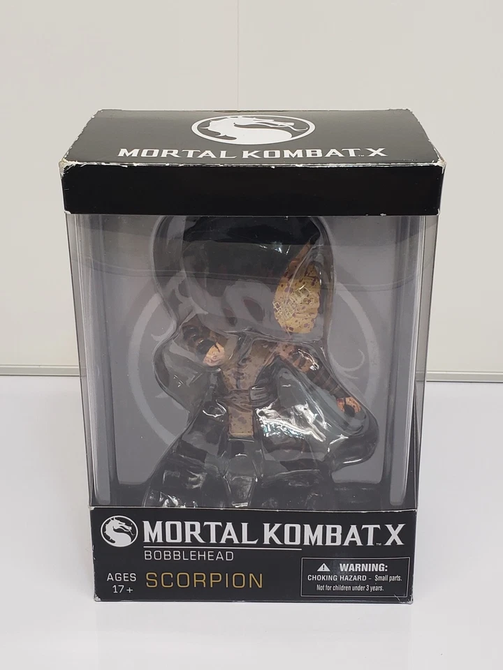 Mortal Kombat X Scorpion 6" Exclusive Arcade Block Bobblehead - Imagem 1 de 4