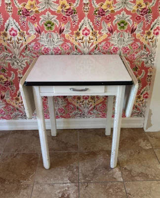 Mesa/carrito utilitario vintage Art Deco de 1930 de acero esmaltado y madera Foto 1 de 3