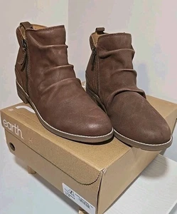 Bota para mujer Earth Nadya talla 10M en color oscuro natural - Imagen 1 de 10