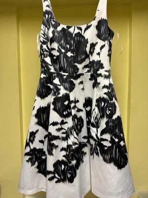 White House Black Market Sleeveless Dress Size 10 Black And White - Image 1 of 4