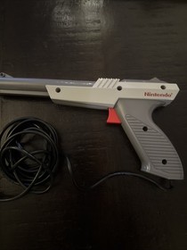 Original 1985 Nintendo NES Zapper Duck Hunt Gun NES-005 Gray Vintage Tested