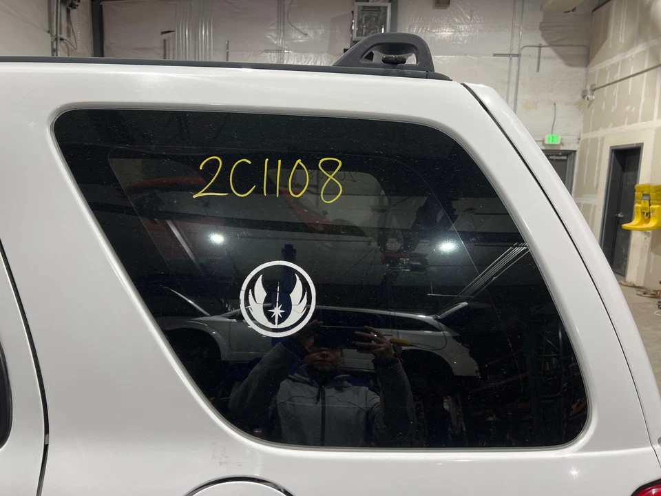 2002 - 2007 Ford Escape Driver LH Left Quarter Window Glass (Tint) - Image 1 of 1