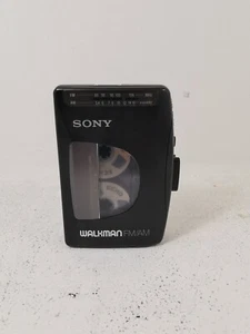 Sony Walkmann WM-FX10 RADIO-KASSETTE-PLAYER. NEUER RIEMEN. FUNKTIONIERT  - Bild 1 von 8