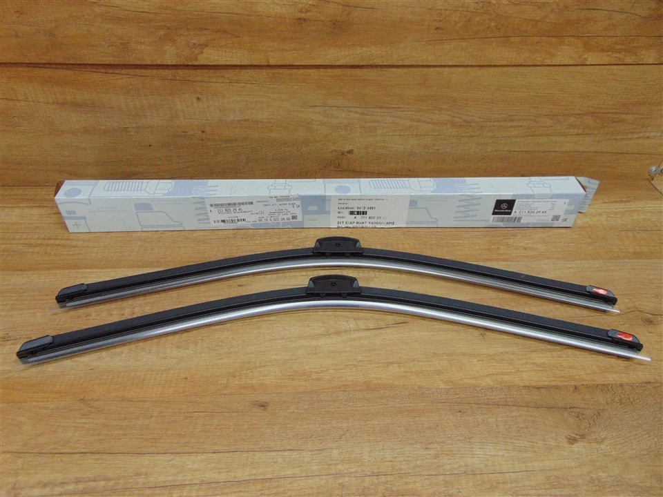 Front Wiper Blade Set Mercedes W199 SLR McLaren/W211/C219/R230 - A2118202945 - Image 1 of 1