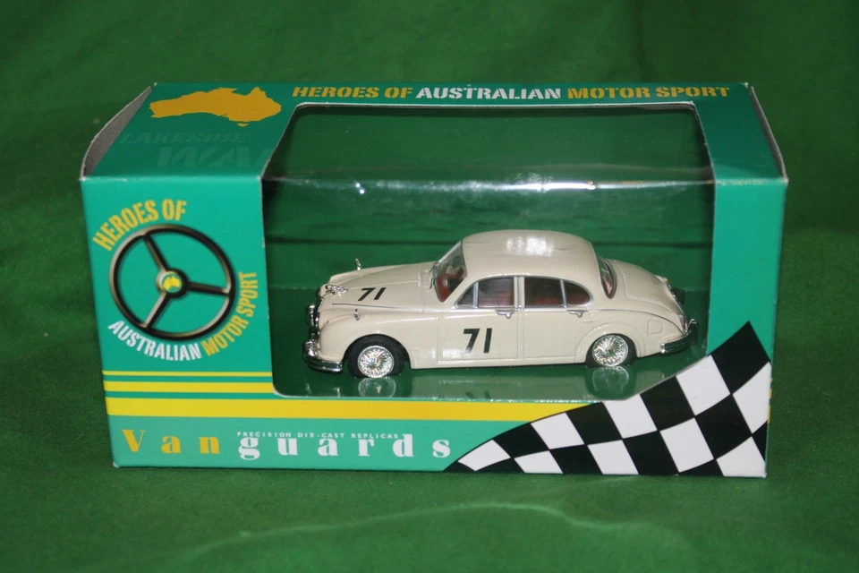 LLEDO CORGI VANGUARDS AUSTRALIAN JAGUAR MKII ATCC 1963 BOB JANE 1/43 #VA08401 - Image 1 of 1