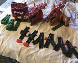 Thomas The Train Elephant Bridge Lot Track Switch GLK81 - Picture 1 of 16