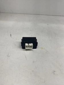 2003-2009 Toyota 4Runner Towing Converter Modular Relay 81985-35010 OEM - Picture 1 of 3