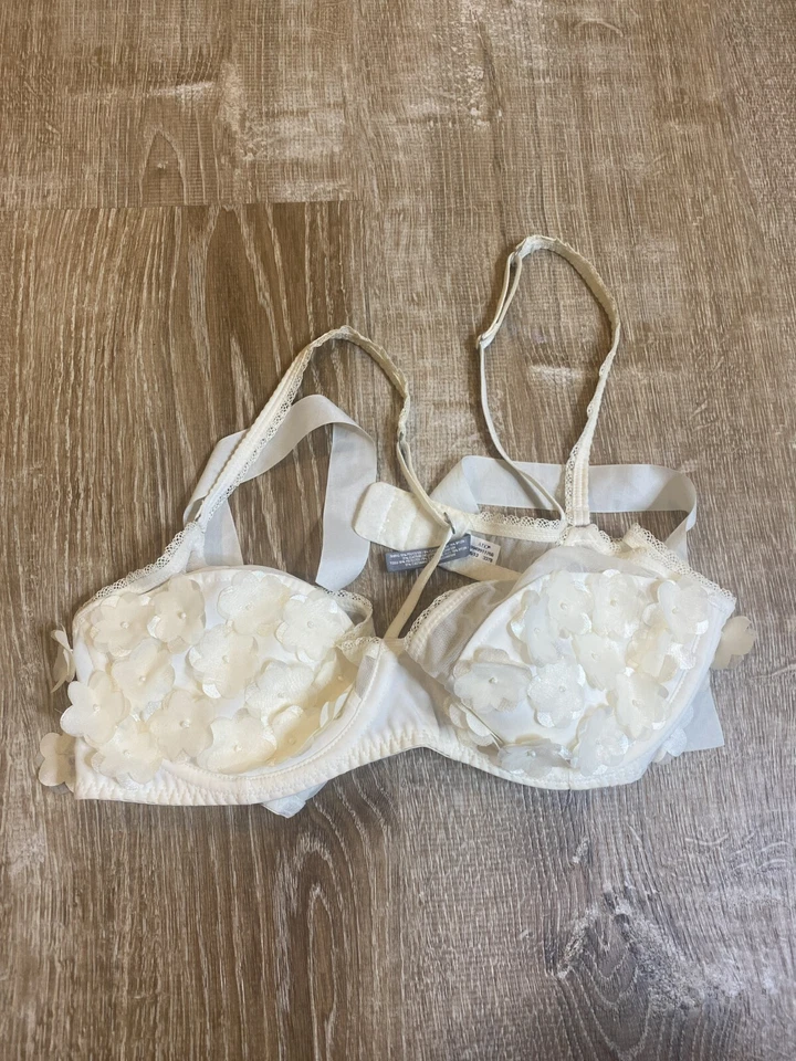 Sujetador Aerie Pretty Luxuries Blanco Sujetador con Aros Satén Corbata Flores Perla Novia 36B Foto 1 de 4