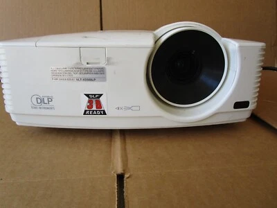 Mitsubishi Projector  WD570U DLP Projector 3500 Lumens 3D Ready . NO Lamp - Image 1 of 3