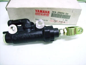Yamaha FZR150 Rear Master Cylinder Assy NOS FZR Cylinder Brake Pump 3KW-2583V-00 - Bild 1 von 2