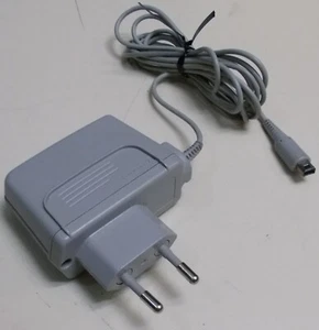 Fuente de alimentación/cargador Nintendo DSi/2DS/3DS 4,6 V WAP-002 EUR enchufe #K-368-03 - Imagen 1 de 4