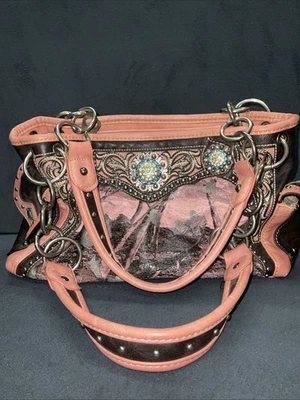 Montana West Pink Camo Concealed Carry Shoulder Bag Rhinestone Western Bling - Image 1 of 4