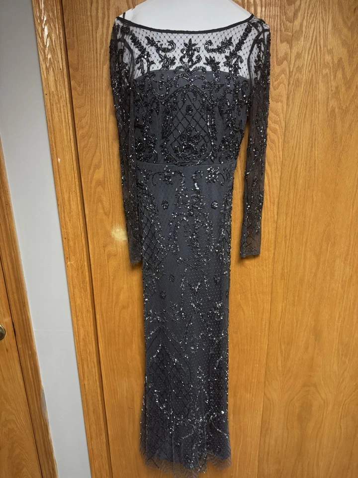 Vestido formal feminino Adrianna Papell azul marinho com miçangas manga longa. Vestido tamanho 2. - Imagem 1 de 4