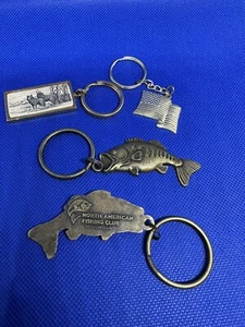 FISHING, HUNTING AND AMERICAN SET OF 4 KEYCHAIN COLLECTIBLE - Picture 1 of 7