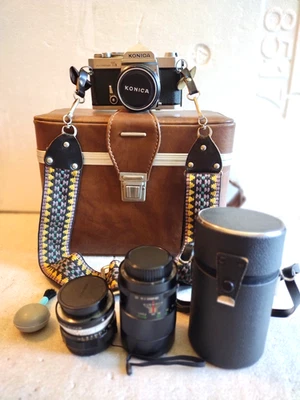 Cámara fotográfica Konica Autoreflex T3 hexagonal AR 50 mm f/1,7, 28 mm F3,5 y teleobjetivo Foto 1 de 4