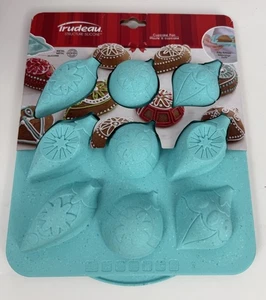 New Trudeau 9.75" Silicone Holiday Ornament Shaped Christmas Cup Cake Pan - Picture 1 of 6