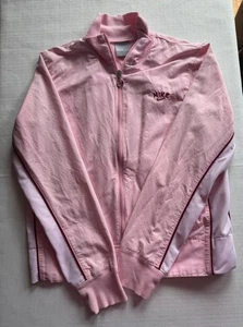 Chaqueta cortavientos Nike de colección juvenil mediana 8-10 rosa con ribete rojo en muy buen estado - Imagen 1 de 14