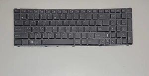 ASUS Keyboard PN: NSK-UGP01 /04GNV32KUS01-3 /Backlit - Afbeelding 1 van 5