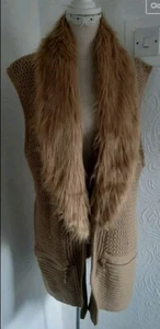 Beige knitted and faux fur gillet/body Warmer size L from threadbare - Picture 1 of 17