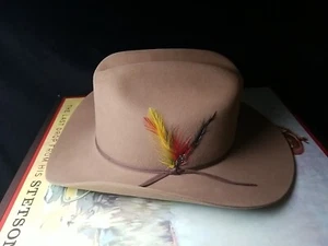 Cappello da cowboy vintage Stetson Rambler XXXXXX 6X Sahara 6 3/4" con scatola - MADE IN USA! - Foto 1 di 10