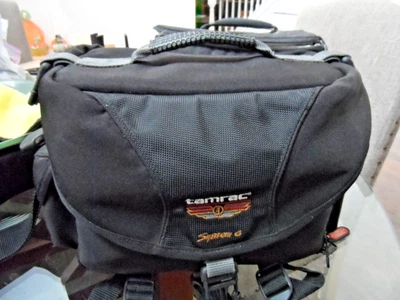 NIKON D50 DIGITAL CAMERA WORKING BUNDLE 6.1 MEGAPIXEL NIKOR 28-80 LENSE - Image 1 of 4