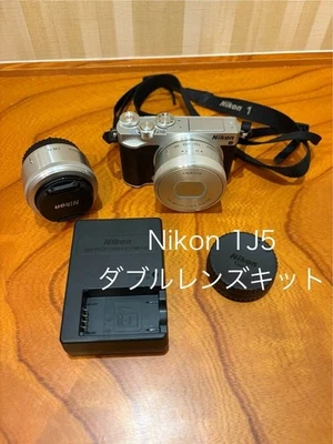 Nikon 1 J5 mirrorless camera double lens kit w/charger, battery, lens cap, strap - Image 1 of 4