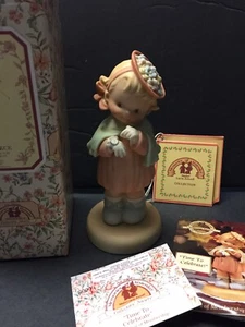 Memories of Yesterday: Time To Celebrate, 1995 Symbol Of Membership Figurine - Picture 1 of 5